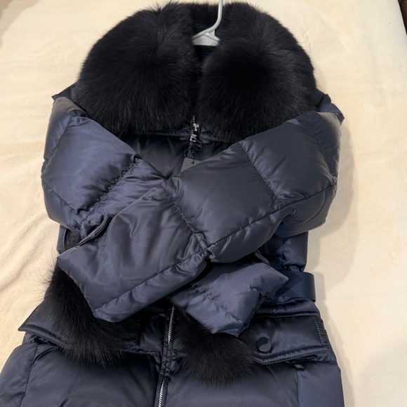 NWT Prada Puffer Jacket with belt with black fur collar (Dark Navy) - Picture 2 of 4